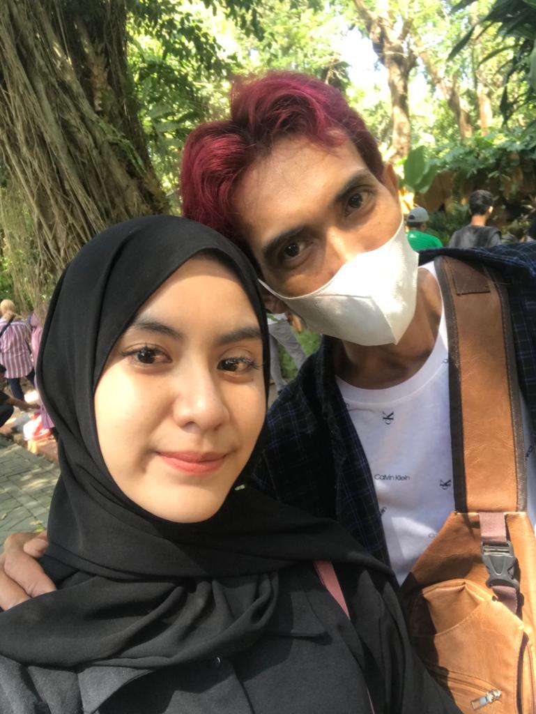 Foto Ibu Rina, pelanggan dari Gresik